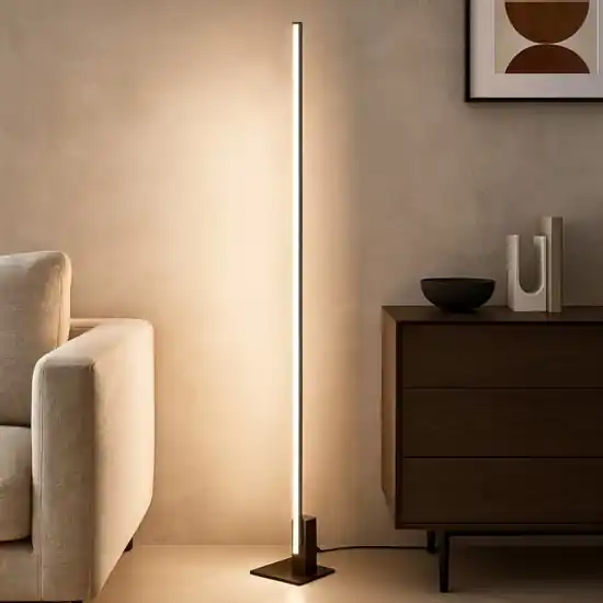 Syncro perenz piantana moderna lampada da terra nera led Offerta