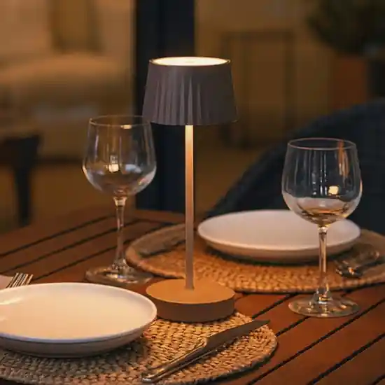 Ondaluce lt macao lampada da tavolo corten per esterno led touch dimmer Popolare
