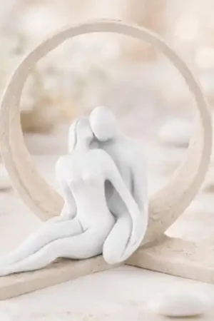 Acquista Ora Bomboniera per matrimonio scultura innamorati nocciola bongelli preziosi