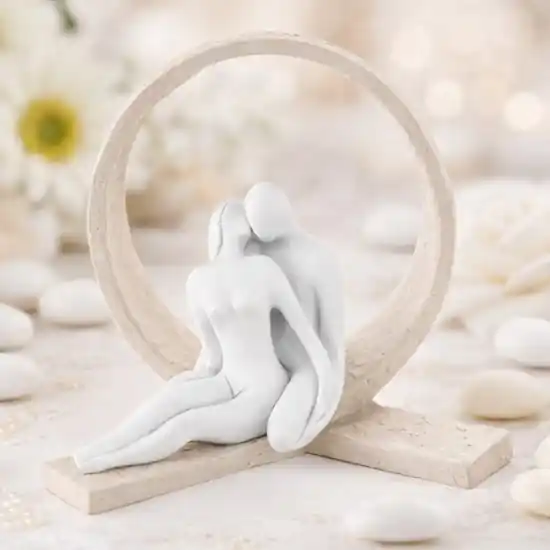 Acquista Ora Bomboniera per matrimonio scultura innamorati nocciola bongelli preziosi