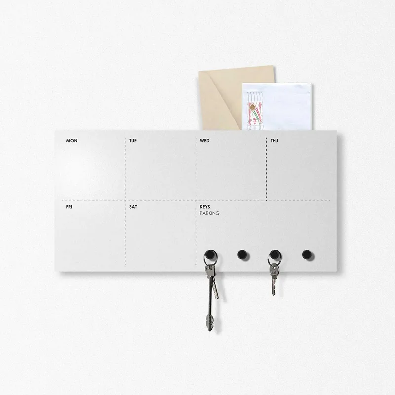 Promo Stagionale Appendichiavi da parete con planner settimanale lavagna magnetica e calendario