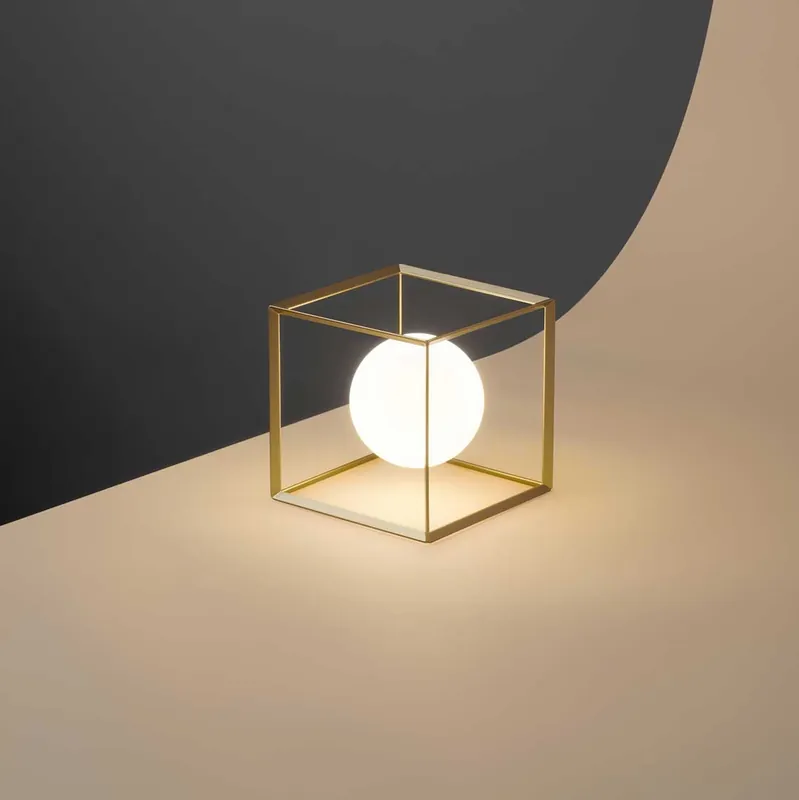 Lampada da tavolo in stile ultamoderno in metallo verniciato - 28W - IP20 Solo Oggi