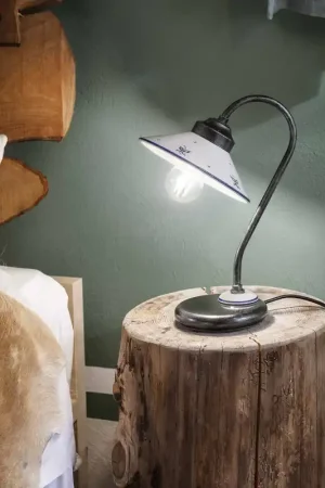 Promozione Esclusiva Lampada da comodino in metallo con paralume in ceramica dallo stile rustico - 60W - IP20