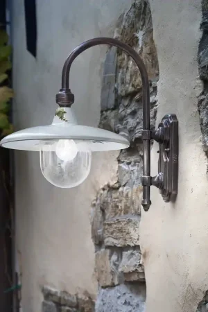 A Buon Prezzo Applique da esterno in alluminio con paralume in ceramica decorata a mano - 60W - IP43