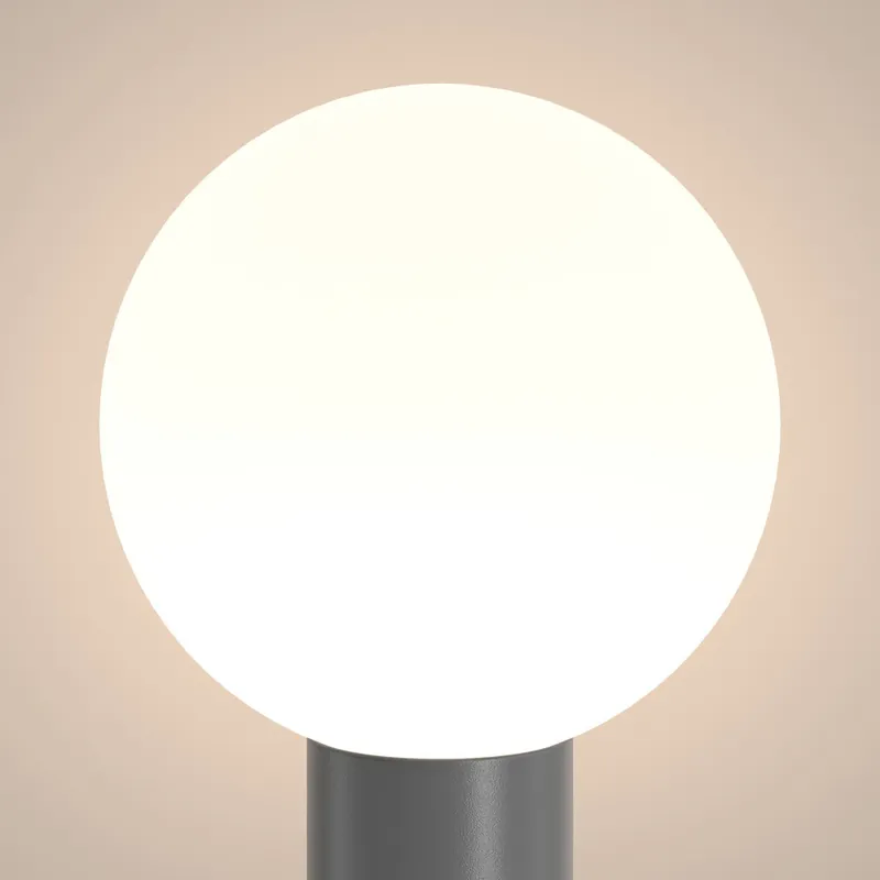 Ultima Occasione Lampione da giardino con diffusore a boccia in pvc - 60W - IP54