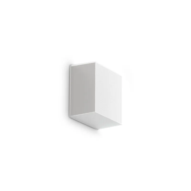 Reso Gratuito Applique a led per esterni con struttura e diffusore in policarbonato - 6W - Lumen 600 - 4000k Luce Naturale - IP65