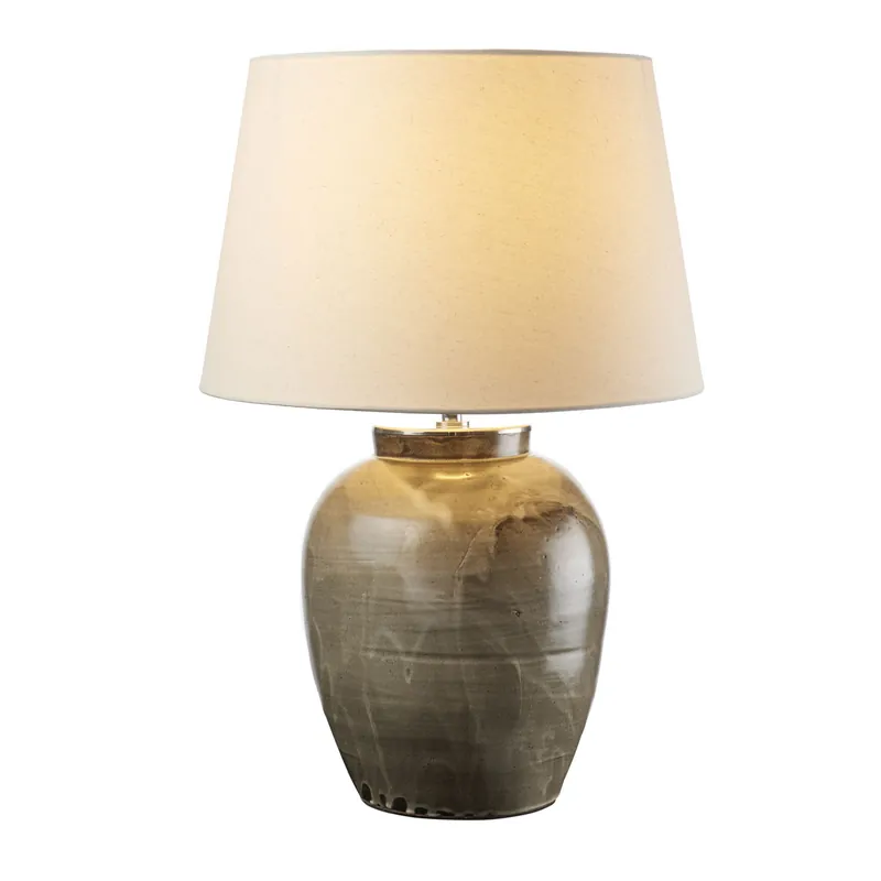 Prezzo Scontato Lampada da tavolo moderna base in ceramica e diffusore in tessuto - 60W