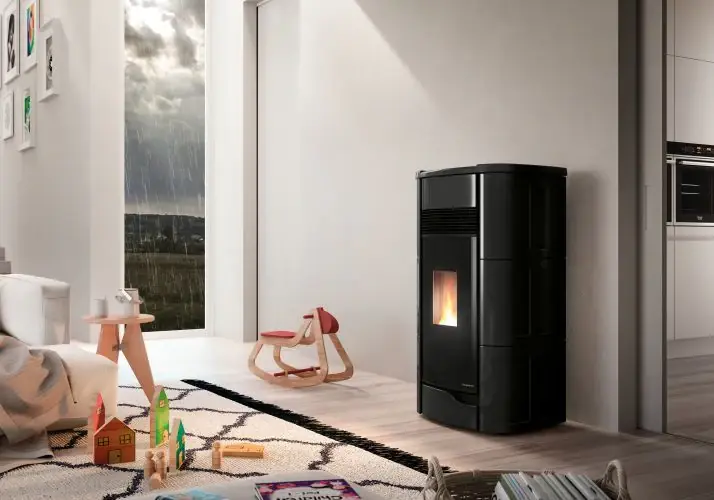 Palazzetti Anna 9 Stufa ermetica A Pellet ad aria 9kw Con Rivestimento in ceramica Nero Vendita Finale