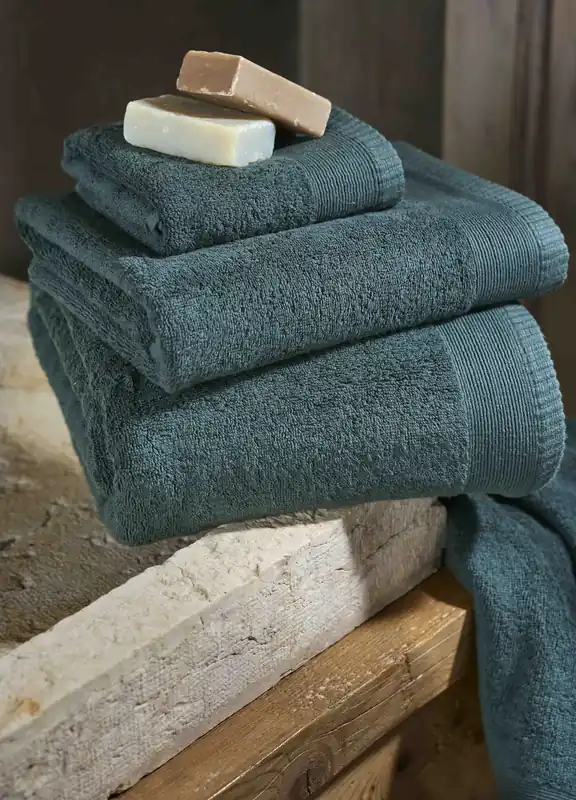 Offerta Asciugamano degli ospiti in puro cotone 520 gsm